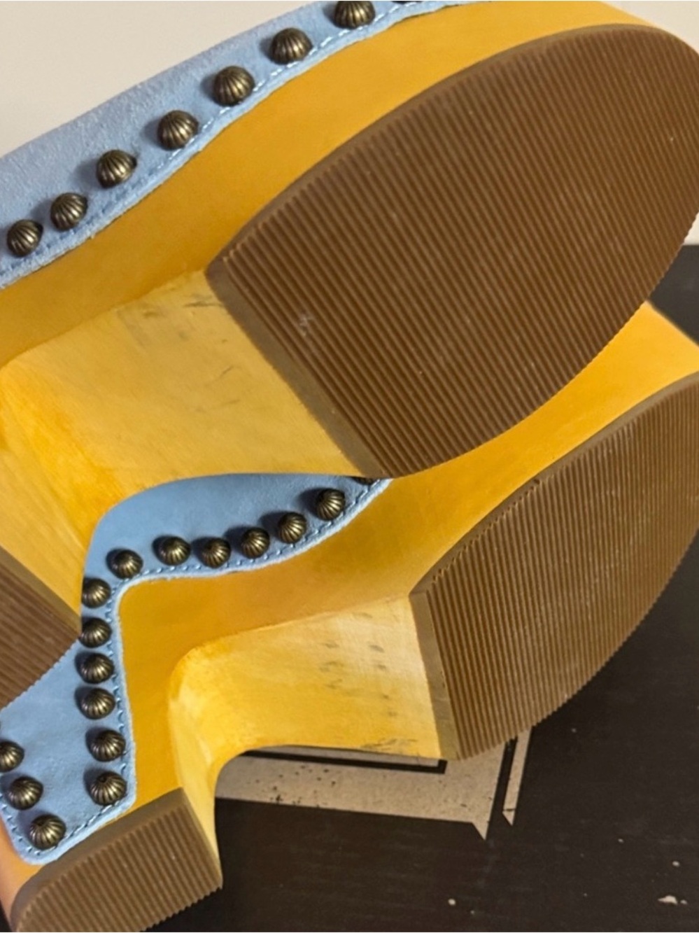 NWOB Dingo Peace N' Love Blue Suede Studded Platform Clogs S7 Coastal Cowgirl - Picture 5 of 8